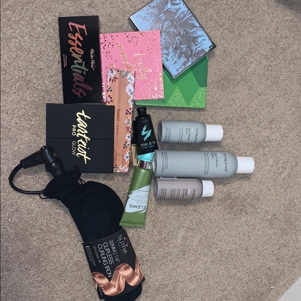 Makeup bundle!